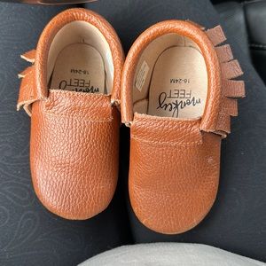 Monkey feet 18-24 month